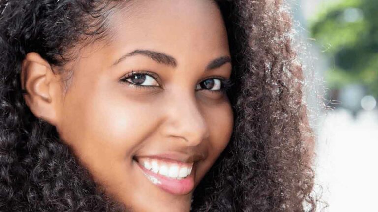 Signs of Damaged Curly Hair: Revive Your Gorgeous Curls